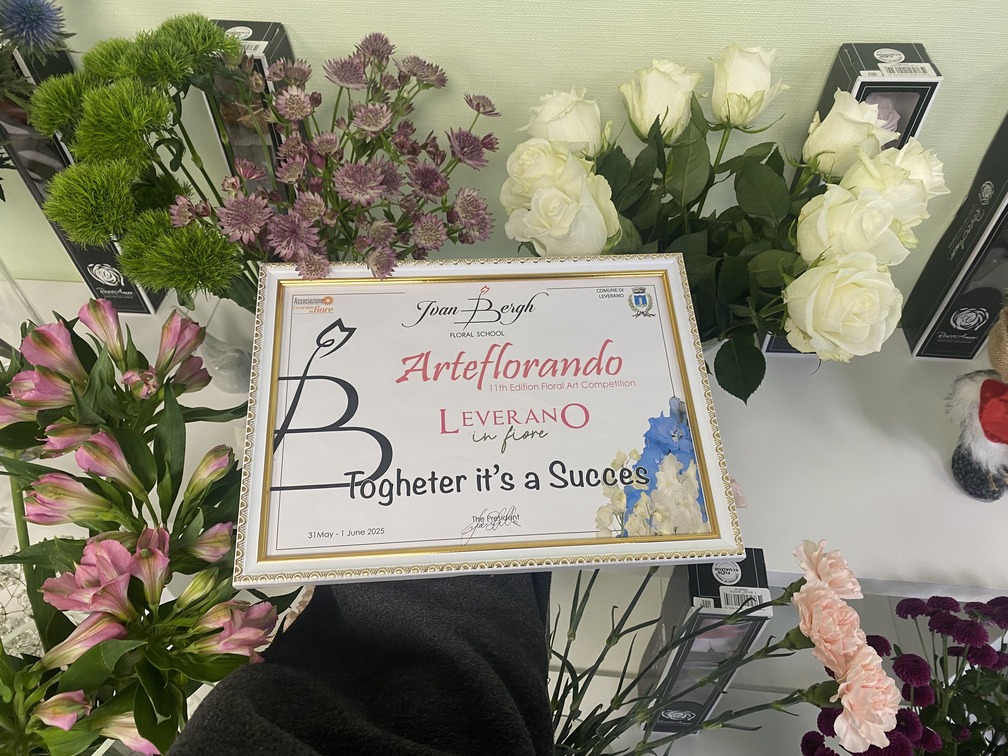 Ziedu mākslas konkurss Itālijā